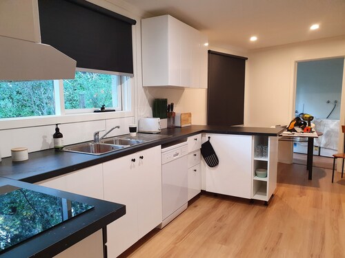 Grey Gum Getaway.  Close to Puffing Billy & the wedding venues of the Dandenongs