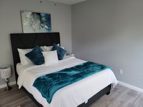 4 bedrooms, desk, iron/ironing board, free WiFi