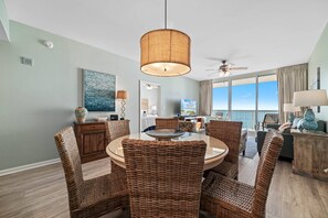 Dining - Beach Club B-1208 ~ In/Outdoor Pools, Hot Tub, Sauna, Steam Room + $400 in FREE Activities Daily (Gulf Shores)