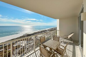 Unclassified image, 4 of 49, button