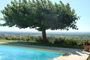 Pool - Sunny holiday home in Provence with pool (Séguret)