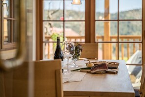 Dining - Holiday Apartment 'Alber - Mürri' with Private Terrace & Wi-Fi (Vöran Südtirol - Italien)