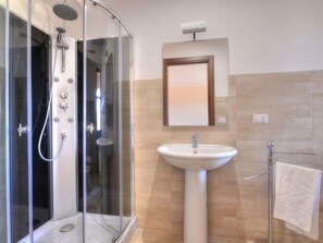 Hair dryer, towels - Smeraldo by Interhome (Siracusa)