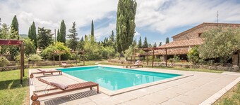 Holiday Apartment 'Tenuta Podere Montemelino' with Lakes and Hills View, Pool & Wi-Fi