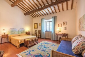 3 habitaciones, tabla de planchar con plancha y wifi gratis