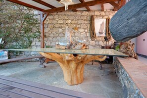 Interior - Holiday Apartment "Villa Lice - Sciacchetrà" with Mountain View, Shared Garden & Wi-Fi (casarza ligure)