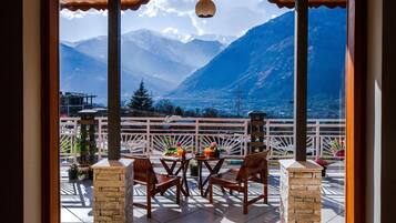 Luxury Room | Terrace/patio