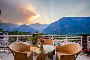 View from property - Anand Vardhan Resorts (Kullu)