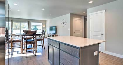 Charming Home w/ Mtn & Columbia River Views!