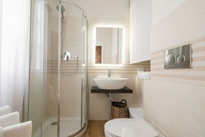 تجهيزات دش، مجففات شعر، مراحيض شطف، مناشف