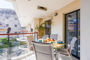 Outdoor dining - PALAIS LIBERTE V AP4267 By Riviera Holiday Homes (Niza)