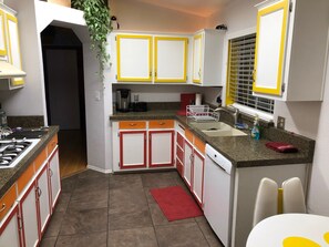 Fridge, oven, stovetop, dishwasher - Comfy house on 2.5 acres (Corning)