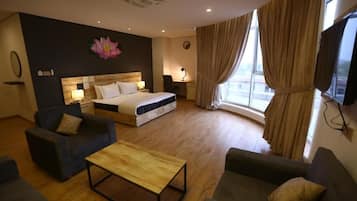 Executive Double Room | Free WiFi, bed sheets