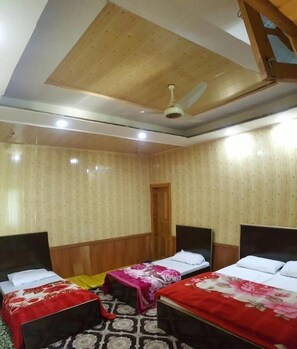Standard Triple Room - Hikal Guest House (Jafar Abad)