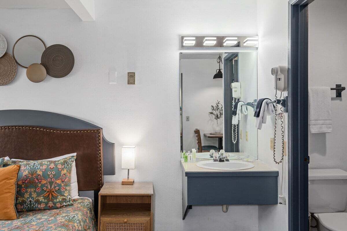 Hair dryer, towels