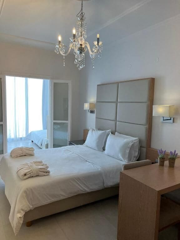 One Bedroom Family Room with Balcony and Sea View | In-room safe, individually decorated, individually furnished