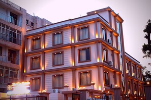 Front of property - ShriGo Hotel Haridwar (Haridwar)