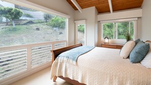 4 habitaciones, tabla de planchar con plancha, wifi y ropa de cama 