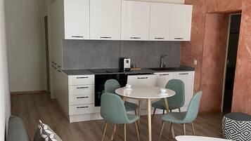 Căn hộ Superior | Bếp riêng | Tủ lạnh, lò nướng, bếp nấu, máy rửa bát