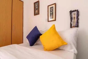9 bedrooms, internet