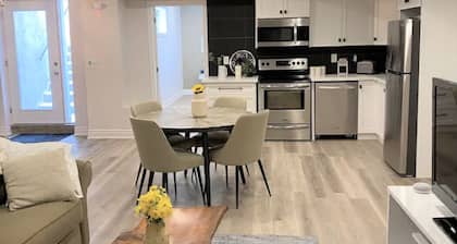 Luxurious, spacious, Independent 2 Bedrooms 2 baths with fireplace/free parking