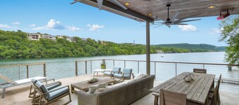 Above Lakeside I Lakefront | Pickleball I Pool/Spa l Firepit I Luxe Services