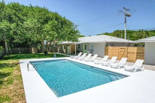 Paradise Palms - Nautilus Suite - Heated Pool!
