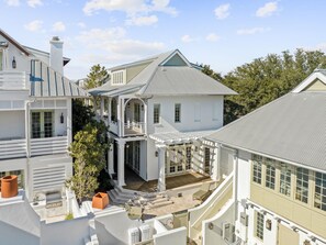 Exterior - Rosemary Beach! Private Pool with Outdoor Kitchen! Carriage House! (Rosemary Beach)