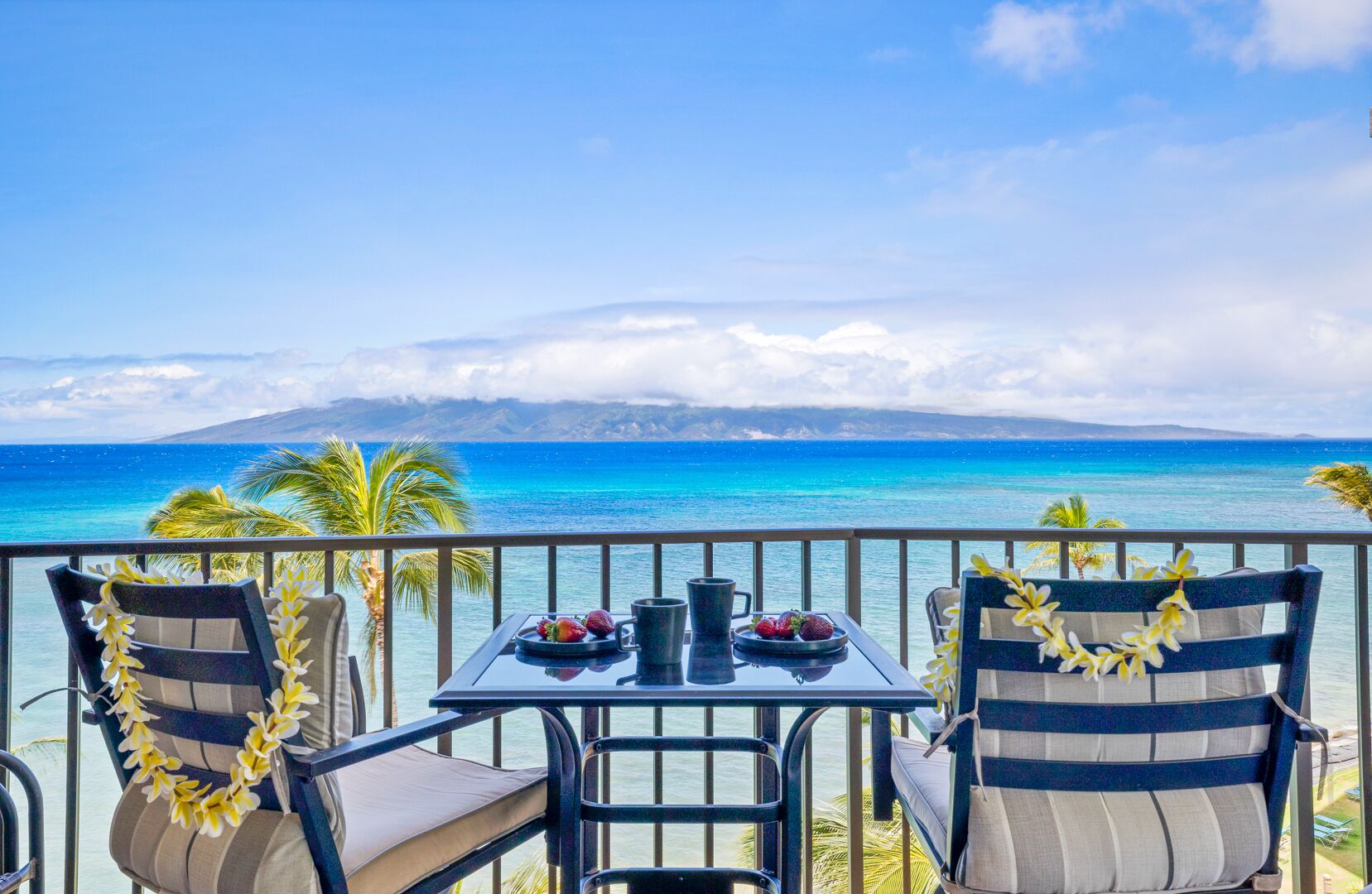 Hawaii Life Vacations Maui, Lahaina - Kahana Ocean Front - Valley Isle #804