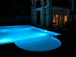 Outdoor pool - Villa Ayshella , Luxury Ovacik Villa with stunning mountain views and sunsets (Ovacık)