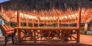 Bar (on property) - Boutique Condo in a Lush, Quiet Setting just Steps from Marina, Beaches & Dining (Cabo San Lucas)