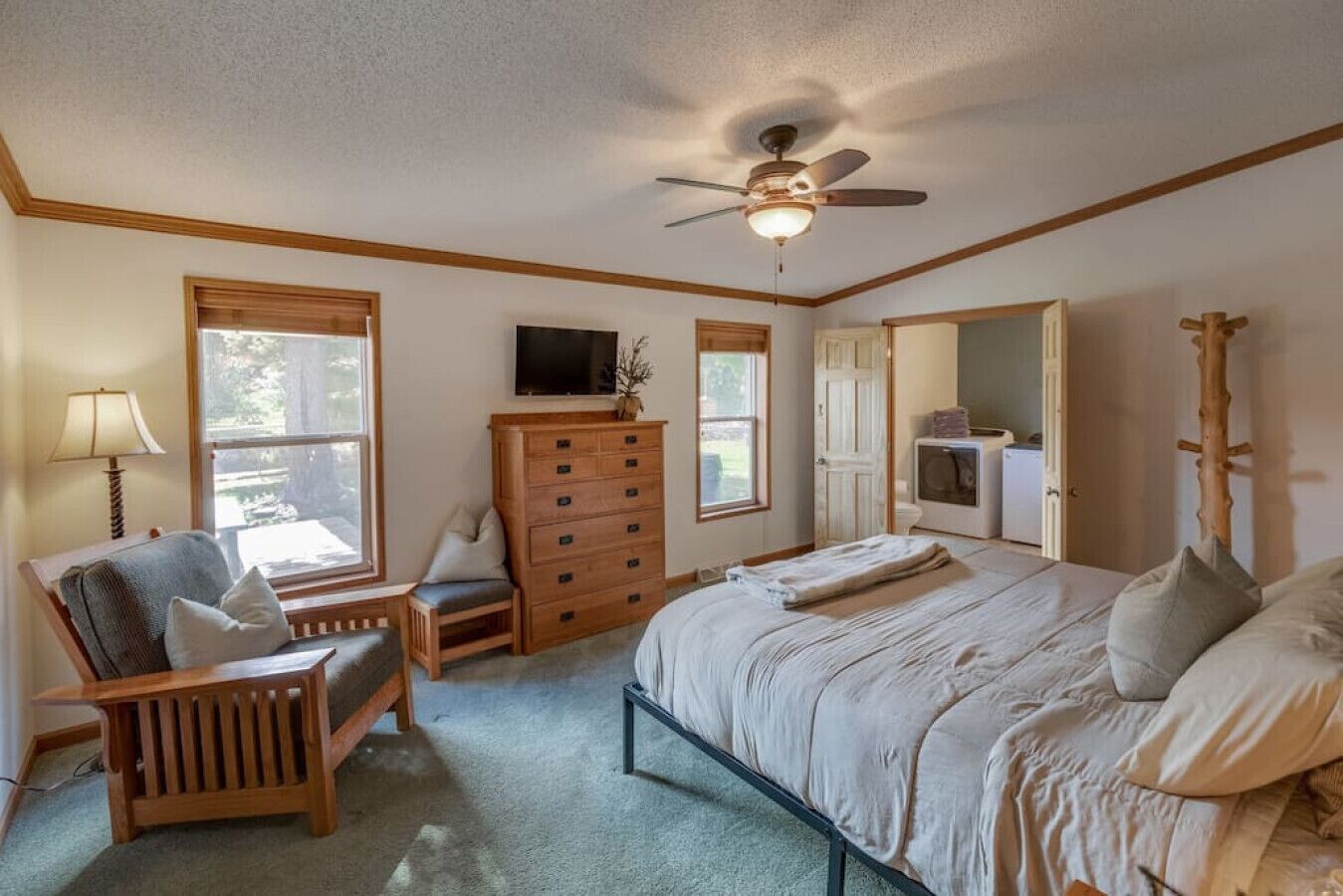 3 Schlafzimmer, Schreibtisch, Bügeleisen/Bügelbrett, kostenloses WLAN