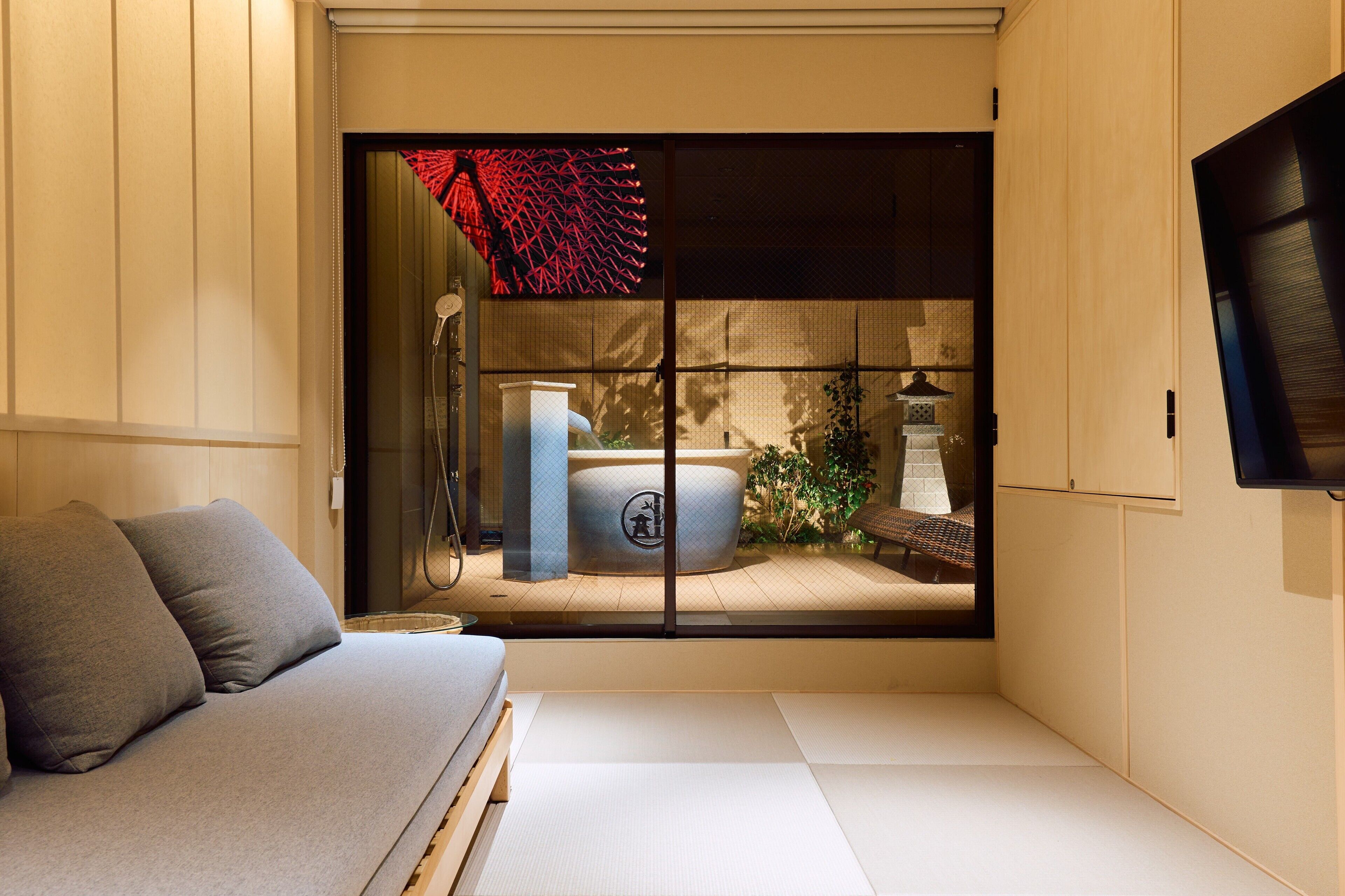 Luxury Penthouse | Premium bedding, down comforters, free minibar, individually decorated