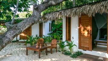 DELUX SUITE WITH SEA VIEW | Näkymä sisäpihalle