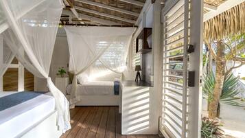 DELUX QUADRUPLE ROOM WITH SEA VIEW | Roupas de cama de algodão egípcio, roupas de cama premium