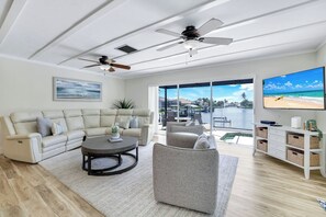 Luokittelematon kuva, 4 kautta 42, painike