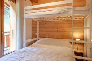 2 bedrooms, free WiFi
