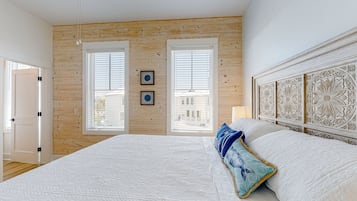 2 bedrooms, iron/ironing board, Internet, bed sheets