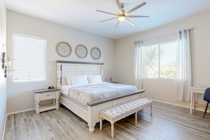 3 bedrooms, iron/ironing board, Internet, bed sheets