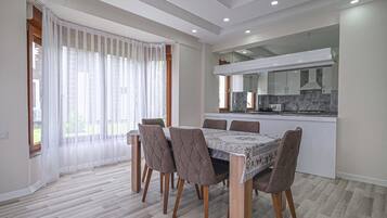 Deluxe-villa | Opholdsområde | LCD-tv