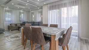Deluxe Villa | Living area | LCD TV - Pak Villam (Kemer)