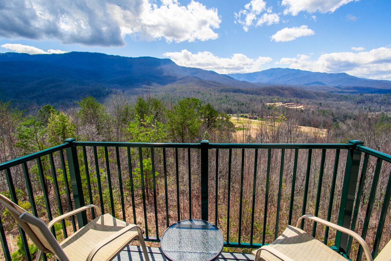 Fairway Retreat-Mtn\/Golf View, Community Amenities