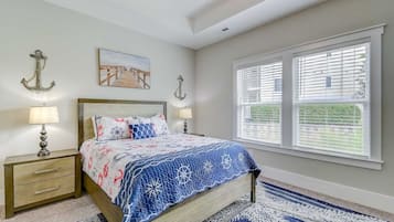 3 bedrooms, desk, iron/ironing board, WiFi