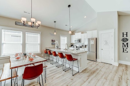 Fridge, microwave, oven, stovetop. New Tucked Away Quiet Beach Haven