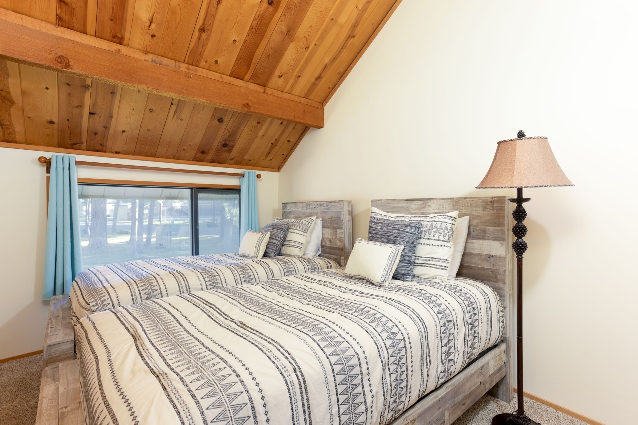 2 chambres, accès au Wi-Fi (inclus), literie fournie
