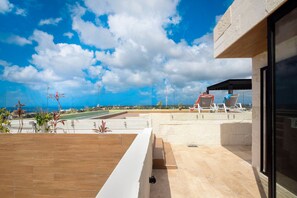 Terrace/patio - Heart of Cozumel w/ Rooftop Pool DC 501 (San Miguel de Cozumel)