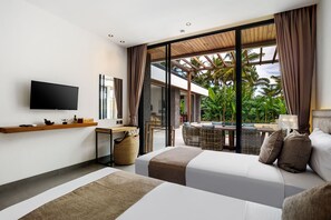 3 bedrooms, in-room safe, soundproofing, iron/ironing board - Modern 3-bedroom villa with pool between rice paddies and jungle (Ubud)