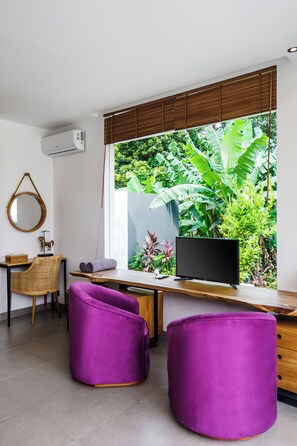 Interior - Modern 3-bedroom villa with pool between rice paddies and jungle (Ubud)