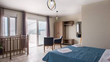 2 habitaciones, escritorio, tabla de planchar con plancha y wifi gratis