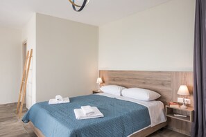 2 Schlafzimmer, Schreibtisch, Bügeleisen/Bügelbrett, kostenloses WLAN